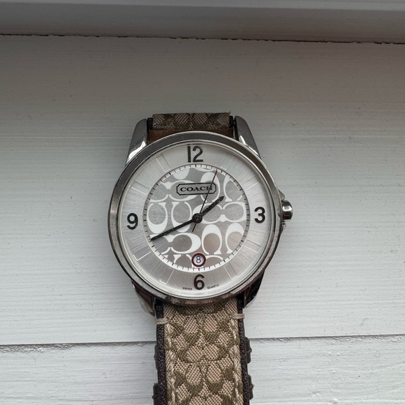 Coach watch - Picture 8 of 8